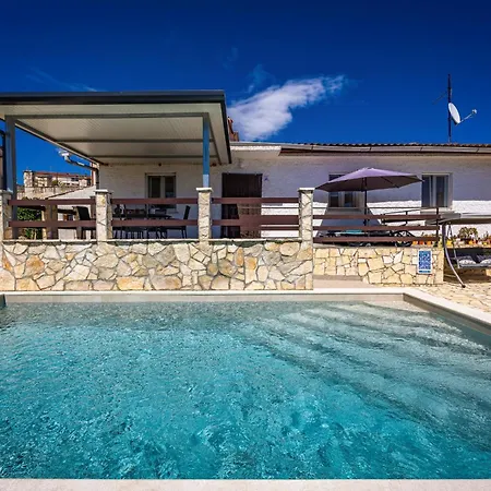 Apartman Pool Franko - Shared Pool Liznjan