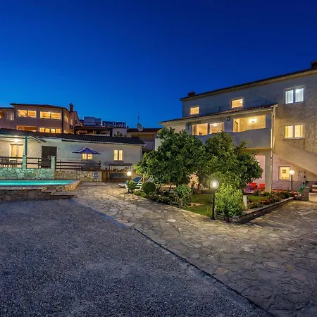 Apartman Pool Franko - Shared Pool Liznjan